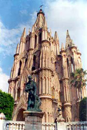 la famosa parroquia es casi un simbolo de San Miguel de Allende